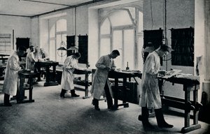 Værksted for Kunsthåndværkerskolen, Flensborg, Tyskland. c1908 af Unbekannt