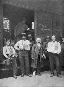 Sårede franske soldater på vej til hospitalet med tog Frankrig, 1914 af Unbekannt