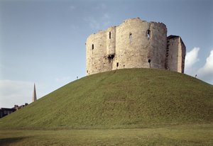 Udvendig udsigt over Cliffords Tower, York, North Yorkshire af Unbekannt Unbekannt