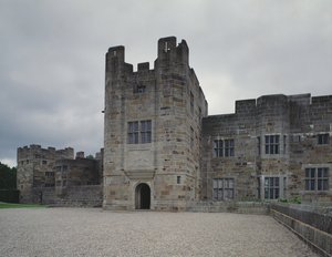 Hovedindgangen til Castle Drogo, designet af Sir Edwin Lutyens (1869-1944) 1910-30 af Unbekannt Unbekannt