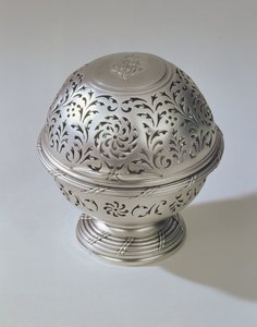 Sæbeæske, del af et sæt med øl og kumme, af Francis Riel, Paris, 1771