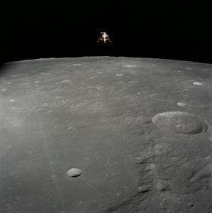 Apollo 12 månemodul Forfærdet landing på Månens overflade i Stormehavet af Unbekannt