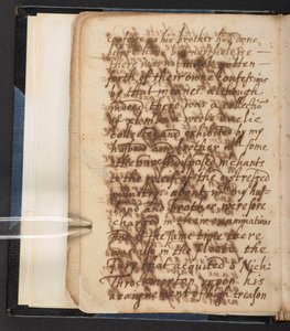 Visse gamle historier optaget af en gammel herrekvinde en tid før hendes død, for at blive gennemlæst af hendes børn og efterkommere af Unbekannter Künstler