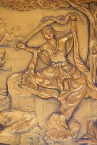 Chua Thiep Long buddhistisk pagode. The Great Tonsure: Buddha klipper sit hår med sit sværd. Så skiftede han sin prinses tøj til en tiggerkåbe. Så begyndte han sin søgen efter oplysning Thay Ninh. Vietnam af Unbekannt