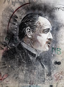 Don Corleone spillet af Marlon Brando af C215 Viuccaria Market af Benjamin Baud