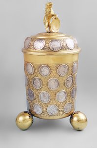 Flagon, Augsburg, dekoreret med mønter af Unbekannt