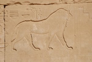 Løveudskæring, Karnak, Luxor, Egypten (foto) af Unbekannt