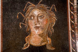 Meeresgöttin (3. Jahrhundert, Mosaik)