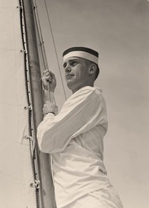 Midshipman hejser hovedsejlet, U.S. Naval Academy, Annapolis, Maryland. 1942 (foto) af Unbekannt