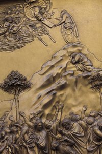 Moses modtog de ti bud. Den østlige port til dåbskapellet i Firenze, også kaldet himlens porte af Michelangelo, bronzeskulptur fra 1400-tallet af Lorenzo Ghiberti (1425-1452), Firenze, Italien af Unbekannt