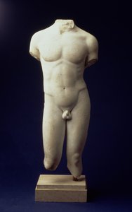 Romersk mandlig torso af en ungdommelig figur, efter en polyclitansk bronze-original fra det 5. århundrede f.Kr. (set forfra) c.01. århundrede e.Kr. (parian marmor) (se også 90527) af Unbekannt
