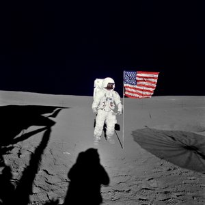 Weltraumspaziergang von Edgar Mitchell bei der Apollo-14-Mission