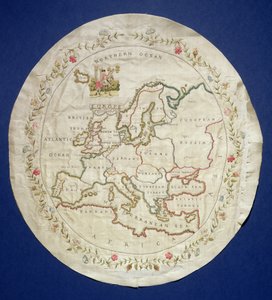 T.142-1938 Sampler, der viser et kort over Europa, engelsk, slutningen af 1700-tallet (farvede silketråde på silke) af Unbekannt