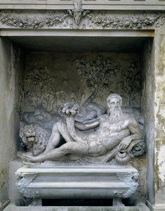 Nymphaeum, detalje af en statue af en flodgud i en niche med et overflødighedshorn, designet af Giacomo Vignola (1507-75) og Bartolomeo Ammannati (1511-92) 1551-55 (sten) af Unbekannt