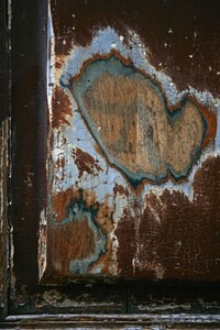 Tidsmærker. Abstrakt kunst, der viser former som et vidne om, at tiden går. Spor på træ. Fotografi af Michel Lunardelli. af Unbekannt