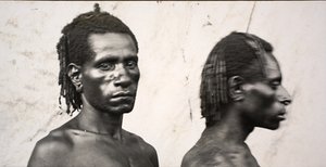 To mænd, Papua Ny Guinea (gelatinesølvtryk) af Unbekannt