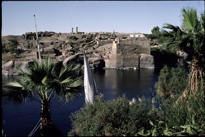 Udsigt over Elephantine Island (foto) af Unbekannt
