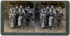 Storesøstre og småbrødre i den opgående sols land, Yokohama, Japan, 1904 af Underwood and Underwood
