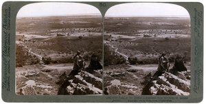 Jordanflodens slette, set fra ruinerne af det gamle Jeriko, Palæstina, 1903. af Underwood and Underwood