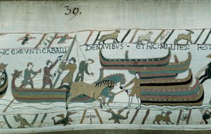 Erobre England af hertugen af Normandiet Vilhelm Erobreren (1027-1087) i 1066: Normanniske skibe sejler på den engelske kyst. Hesten trækker båden på gangen. Detalje af Bayeux-tapet eller broderi af dronning Mathilde af Unknown artist