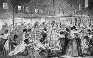 Crinoline fabrikker: lægning af bøjler. af Unknown artist