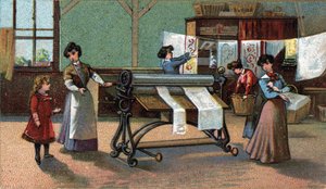 Strygemaskine. (strygning). Kromolitografi fra slutningen af 1800-tallet. af Unknown artist