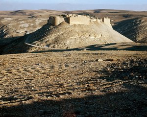 Udsigt over Karac el Chobac, korsfarerborg på den østlige side af Arabah af Unknown artist