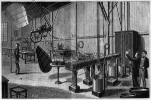 Aerostatisk værksted for Tissandier freres: Oversigt over en propel med to helicoide-paller, der betjenes af en Siemens dynamo elektrisk maskine og et batteri af lette kaliumchlorid bichromat-batterier. Stik fra 1883. i “” La Nature. Gennemgang af videnska af Unknown artist