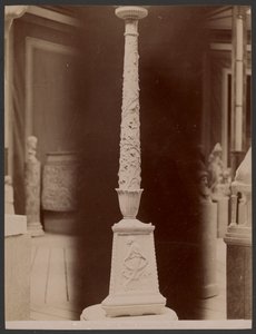 Kandelaber i Campidoglio-museet, Rom af Unknown artist