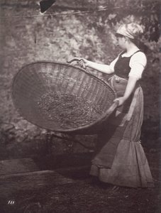 [Kvindelig bonde med vindende kurv]. af Unknown artist