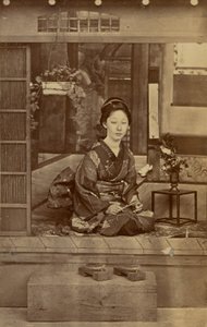 [Knælende japansk kvinde] af Unknown artist