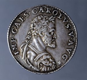 Møntpræget i navn og billede af kejser Karl V (1500-1558). af Unknown artist