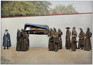 Brødre til en velgørende syltetøj, der transporterer en syg person til hospitalet, Italien, sidst i det 19. århundrede. af Unknown photographer