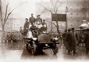 Brandvæsenet udstyres med nye brandpumper og køretøjer, New York 1913. Fotografering. af Unknown photographer
