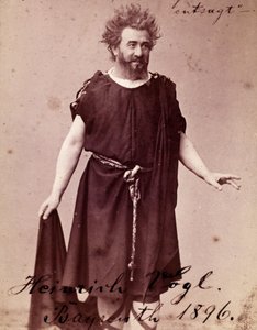 Den tyske tenor Heinrich Vogl (1845 - 1900) som Loge i Richard Wagners "Siegfried" i Bayreuth. 1896 af Unknown photographer