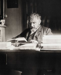 Henri Poincaré ved sit arbejdsbord - Bibl. fra Ecole Polytechnique af Unknown photographer