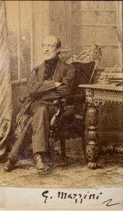 Portræt af Giuseppe Mazzini, med autograf (s/h foto) af Unknown photographer