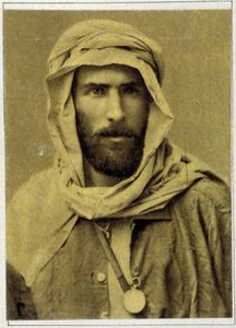 Portræt af Savorgnan de Brazza i 1882. af Unknown photographer