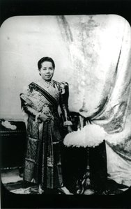 Dronning Saovabha Phongsri, ca. 1880 (s/h-foto) af Unknown photographer