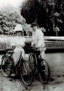 Vladimir Dmitrievich Nabokov (1870-1922) og Elena Ivanovna Rukavishnikova (1876-1939), Anonym. Fotograf af Unknown photographer