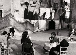 Gaden i Chioggia (s/h-foto) af Vincenzo Balocchi