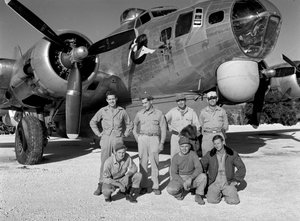 B-17 besætning under træning til luftrekognosceringsmissioner i 2. verdenskrig