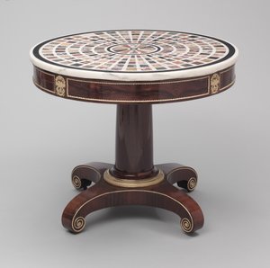 Neo-klassisk bord med eksemplar af marmorplade (palisander med ormolu-beslag, messinglister og en marmorplade) af Voss Voss