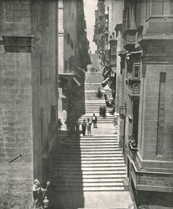 En stejl gade i Valletta, Malta, 1895.