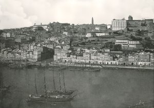 Panorama over byen Porto, Portugal, 1895. af W and S Ltd