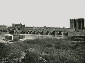 Den romerske bro, Cordoba, Spanien, 1895.