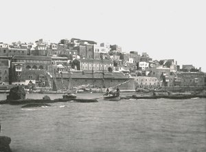 Udsigt fra havet, Jaffa, Palæstina, 1895. af W and S Ltd