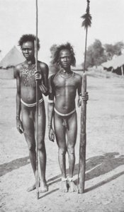Steppebeboere i den øvre del af Nilen (s/h-foto) af Walter Mittelholzer