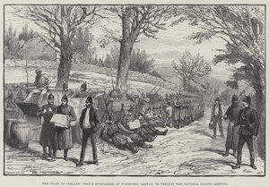 Staten i Irland bivuakerede politiet i Woodford, Galway, for at forhindre National League-mødet af Walter Paget