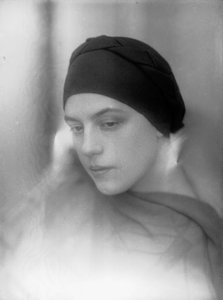 Portræt af Anita Pittoni, ca. 1933 (s/h-foto)